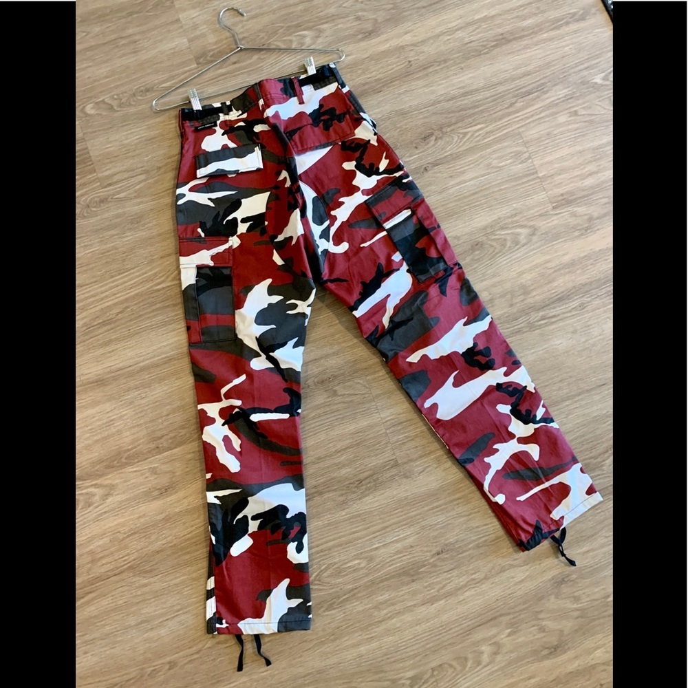 🆕 Leah Kirsch Red Camo Pant